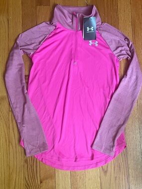 NWT UA Tech Graphic 1/2 Zip YLG